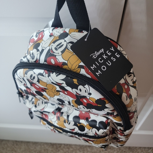 Mickey Mouse - Picture 2 of 6